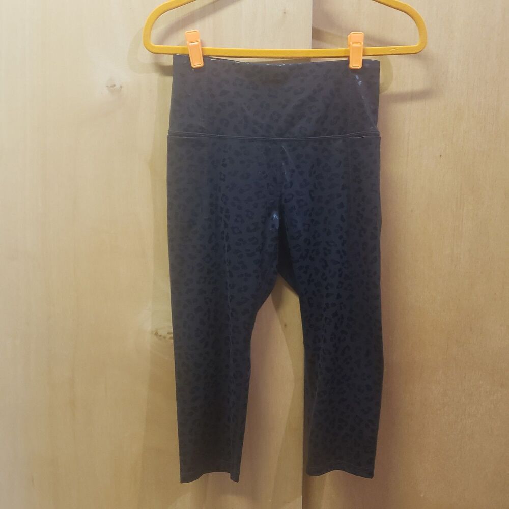 Athletic Leggings Black Cheetah Animal Print Sm Inseam 18" Waist 14" ZZZ